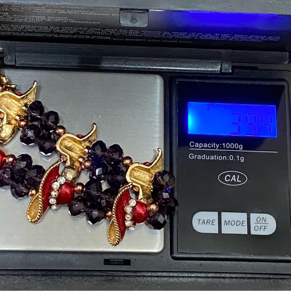 Red Hatter Enamel Beaded Stretchy Bracelet One Size - Picture 10 of 10